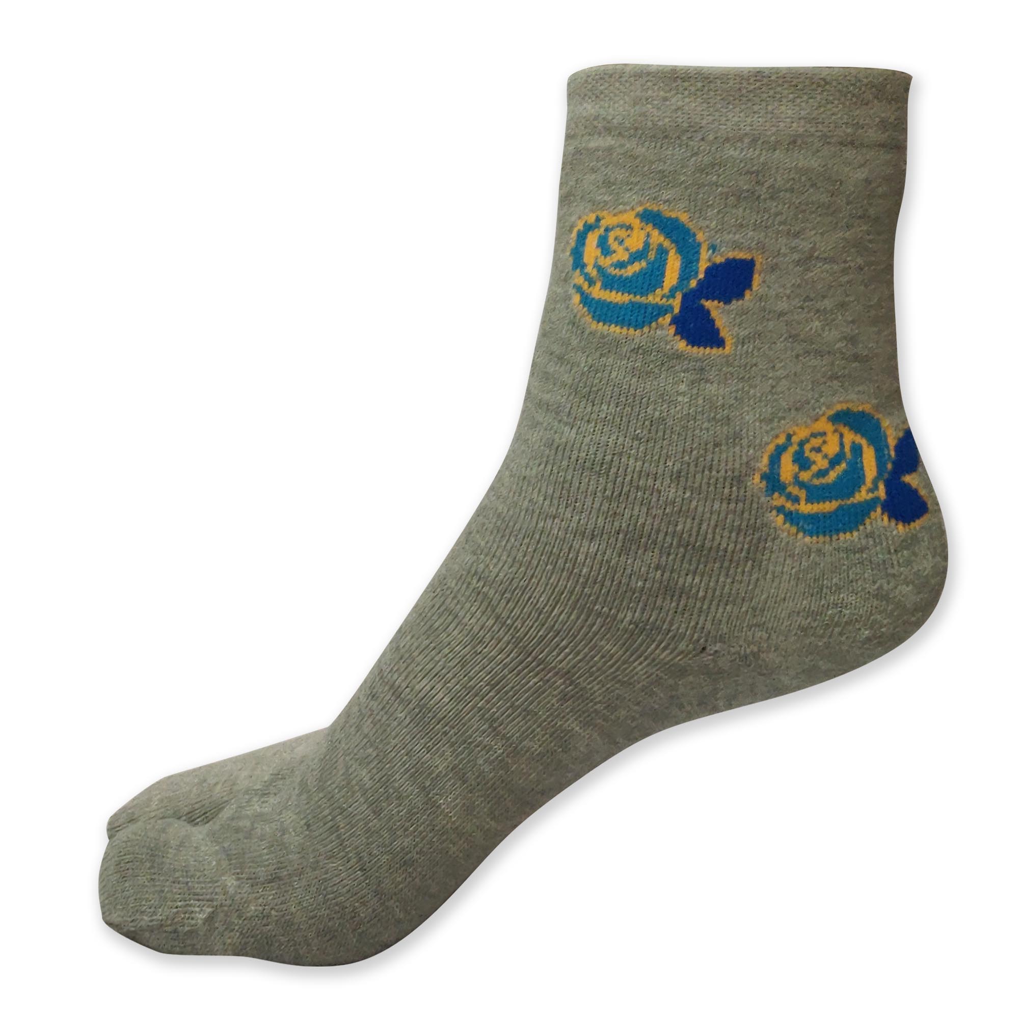 White Socks with Rose Pattern - Women Collection